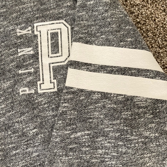 🌺 PINK-VS -Boyfriend Sweatshirt Bundle🌺 - Picture 6 of 15